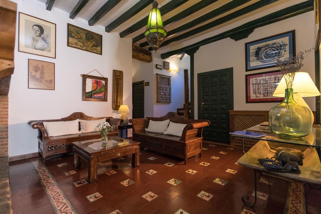 Calerilla Hotel (Adults Only) Burunchel Bagian luar foto