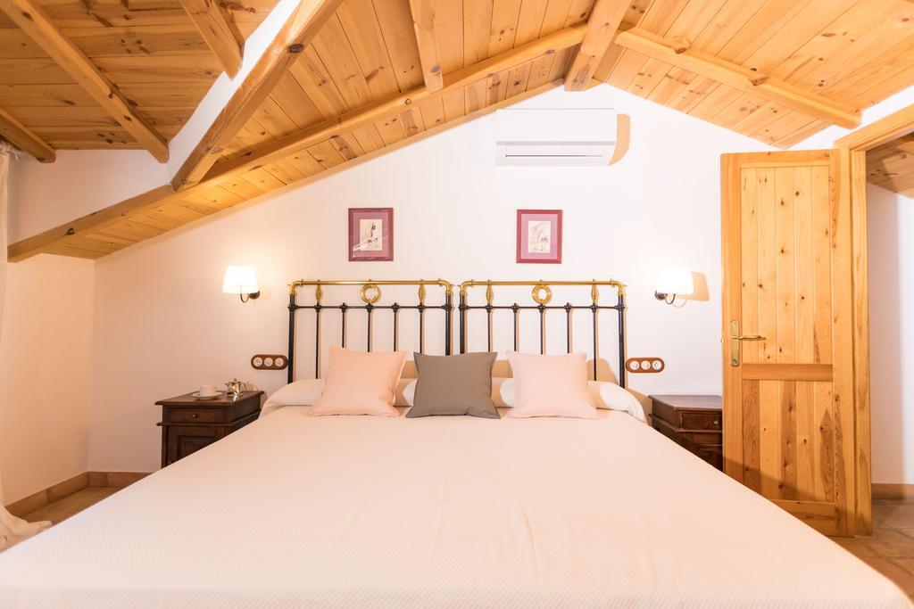 Calerilla Hotel (Adults Only) Burunchel Bagian luar foto